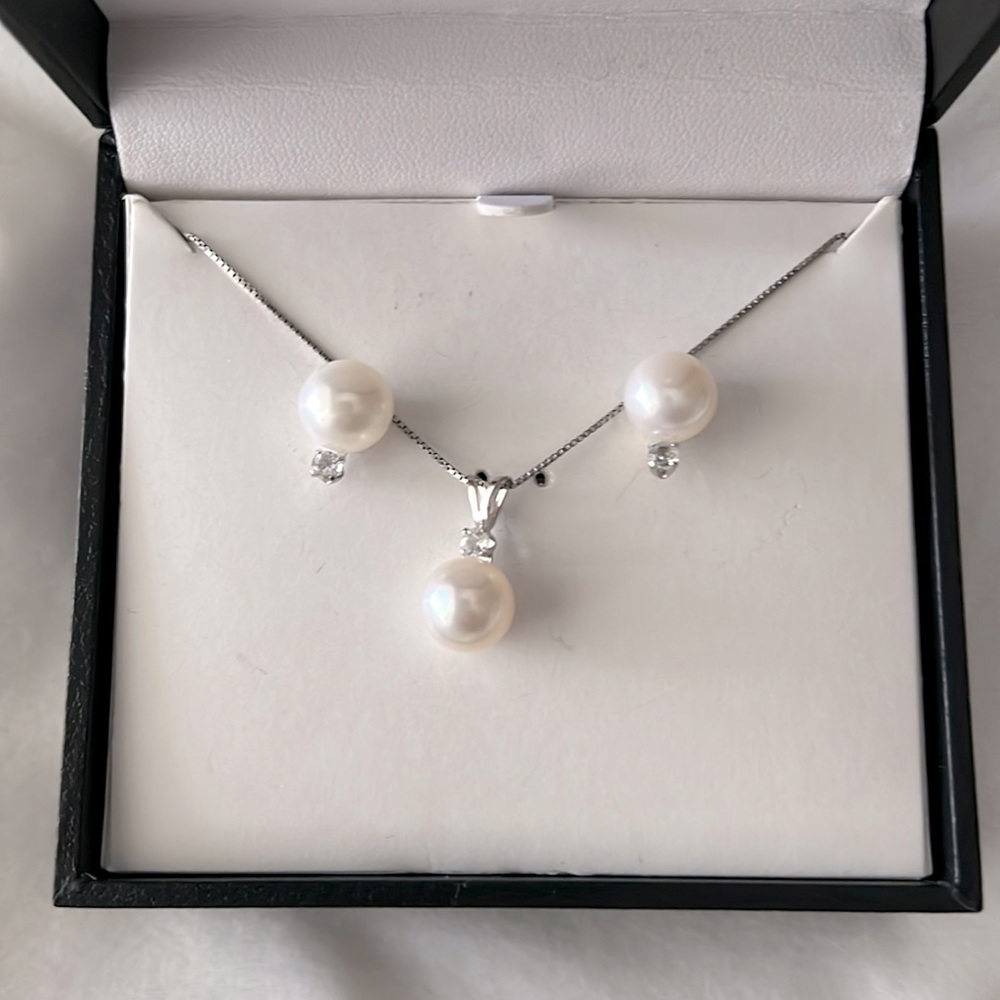 2-Pc.  Cultured Pearl Pendant Necklace & Stud Earrings